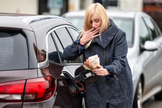 Auta z Rosji koszty sprowadzenia ryzyko importu i zalety – czy warto zdecydować się na taki zakup?